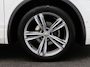 Volkswagen Tiguan 1.5 TSi 150 Pk Automaat Highline Business R | Trekhaak | Panoramadak | Stoelverwarming | Adaptive Cruise | Camera | CarPlay | Navigatie | 19 Inch