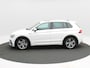 Volkswagen Tiguan 1.5 TSi 150 Pk Automaat Highline Business R | Trekhaak | Panoramadak | Stoelverwarming | Adaptive Cruise | Camera | CarPlay | Navigatie | 19 Inch
