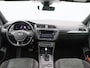 Volkswagen Tiguan 1.5 TSi 150 Pk Automaat Highline Business R | Trekhaak | Panoramadak | Stoelverwarming | Adaptive Cruise | Camera | CarPlay | Navigatie | 19 Inch