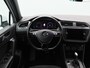 Volkswagen Tiguan 1.5 TSi 150 Pk Automaat Highline Business R | Trekhaak | Panoramadak | Stoelverwarming | Adaptive Cruise | Camera | CarPlay | Navigatie | 19 Inch