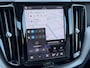 Volvo XC60 2.0 T6 Plug-in hybrid AWD Plus Bright Panorama dak / Adaptieve Cruise Control / BLIS / Leer / 360 camera / Stoelverw. v+a en stuur / Extra getint glas