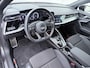 Audi A3 Limousine 30 TFSI S-line | Parkeerhulp | Sportstoelen | Sportstuur | Full LED | Carplay | Getint Glas | 17'' |