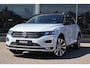Volkswagen T-Roc 1.5 TSI 150pk DSG Sport Business R-line | Trekhaak | Camera | Elektr. Achterklep | Navigatie | PDC
