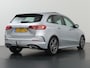 Mercedes-Benz B-klasse 180 Business Solution AMG | Panoramadak | Trekhaak | Stoelverwarming | Widescreen |