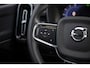 Volvo XC40 Recharge Core 70 kWh | Cruise Control | Parkeercamera | Navigatie | Stoel-/Stuurverwarming | Warmtepomp | Uitschuifbare Beensteunen |