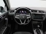 Volkswagen Tiguan 1.5 TSi 150 Pk Automaat Elegance | Trekhaak | Panorama dak | Adaptive Cruise | Camera | Stoelverwarming | Matrix-Led | CarPlay | 18 Inch | 71.631 Km !!
