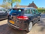 Renault Clio Estate 1.2 16V. Zeer netjes en luxe. O.a. pdc, stoelverwarming, LED, bluetooth, airco, cruise, etc. Prijs rijklaar !