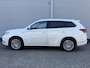 Mitsubishi Outlander 2.4 PHEV Intense+ | Schuif-/kanteldak | 4WD | Navigatie | Stoel/Stuurwielverwarming |
