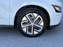 Hyundai Kona Electric EV Fashion 64 kWh / SOH 100% / Fabrieksgarantie t/m 3-2028 / Apple Carplay/Android Auto / Warmtepomp / Navigatie /