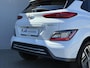Hyundai Kona Electric EV Fashion 64 kWh / SOH 100% / Fabrieksgarantie t/m 3-2028 / Apple Carplay/Android Auto / Warmtepomp / Navigatie /