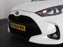 Toyota Yaris 1.5 HYBRIDE BI-TONE SPORTS GARANTIE 6-2031 . ADAPTIEVE CRUISE CONTROL . DEALER ONDERHOUDEN . ACHTERUITRIJ CAMERA .