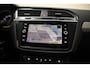 Volkswagen Tiguan 1.5 TSI ACT Comfortline Business Aut. [ Navigatie Adapt.cruise PDC Elek.klep ]