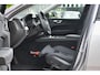 Volvo XC60 T6 Plug-in hybrid AWD Ultra Dark | Luchtvering | Panoramadak | Semi-elektrische trekhaak | 360 graden camera | Premium audio by Harman Kardon | BLIS | Keyless | Head-up display | Elektrische stoelen met geheugen