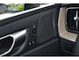 Volvo XC60 T6 Plug-in hybrid AWD Ultra Dark | Luchtvering | Panoramadak | Semi-elektrische trekhaak | 360 graden camera | Premium audio by Harman Kardon | BLIS | Keyless | Head-up display | Elektrische stoelen met geheugen