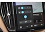 Volvo XC60 T6 Plug-in hybrid AWD Ultra Dark | Luchtvering | Panoramadak | Semi-elektrische trekhaak | 360 graden camera | Premium audio by Harman Kardon | BLIS | Keyless | Head-up display | Elektrische stoelen met geheugen
