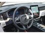 Volvo XC60 T6 Plug-in hybrid AWD Ultra Dark | Luchtvering | Panoramadak | Semi-elektrische trekhaak | 360 graden camera | Premium audio by Harman Kardon | BLIS | Keyless | Head-up display | Elektrische stoelen met geheugen