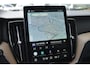 Volvo XC60 T6 Plug-in hybrid AWD Ultra Dark | Luchtvering | Panoramadak | Semi-elektrische trekhaak | 360 graden camera | Premium audio by Harman Kardon | BLIS | Keyless | Head-up display | Elektrische stoelen met geheugen