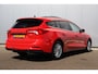 Ford Focus Wagon 1.0 EcoBoost Hybrid Titanium X Business Panoramadak Trekhaak Navigatie Achteruitrijcamera Stuur & Stoelverwarming