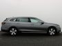 Volkswagen Passat Variant 1.5 eTSI Business NL-AUTO / TREKHAAK / FULL LED / SFEER / KEYLESS / CAMERA / STOELVERW / STUURVERW / CARPLAY