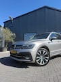 Volkswagen Tiguan 2.0 TSI 4motion R-Line 220pk AUT / Elek. achterklep / Camera / Park assist / Carplay