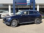 Mercedes-Benz GLC 350e 4MATIC Premium Plus / Automaat / Volledig Dealer-Onderhouden / Nieuw HV Accupakket / Vol-Leder + Lederen Interieurdelen / Open/Pano-dak / Adaptieve Led Koplampen / Head-Up Display / Burmester Audio / Akoestikglas / Elektrisch verstelbare voorstoelen met geheugen + stuurkolom / Stoelverwarming / Adaptieve Cruise-Control met stuurhulp / DAB / Navi / 360 Camera / ELKTR-Achterklep / ELKTR-Trekhaak / PDC / LMV 19'' / ENZ.
