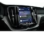 Volvo XC60 2.0 T6 Plug-in hybrid AWD Plus Dark | Trekhaak | Pano | Blis | ACC | 360 Camera | H&K Audio | Mem Stoelen |
