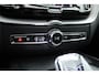 Volvo XC60 2.0 T6 Plug-in hybrid AWD Plus Dark | Trekhaak | Pano | Blis | ACC | 360 Camera | H&K Audio | Mem Stoelen |