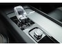 Volvo XC60 2.0 T6 Plug-in hybrid AWD Plus Dark | Trekhaak | Pano | Blis | ACC | 360 Camera | H&K Audio | Mem Stoelen |