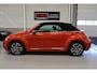 Volkswagen Beetle Cabriolet 1.4 TSI Sound Automaat Airco-ecc Navigatie Stoelverwarming App connect Boekjes Windscherm Extra klokjes Facelift Habanero Orange metallic