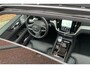 Volvo V60 T8 Plug-in hybrid AWD Ultra Perf. Ed. Dark |Panoramisch schuif-/ kanteldak | Head up display | Polestar Engineered optimisation | Bowers & Wilkins | 360 graden camera | Geventileerde voorstoelen met massagefunctie | Elektrisch bedienbare voorstoelen met geheugenfunctie | Extra getint glas | Stoel-/ stuurwielverwarming | Verwarmde achterbank | 20 inch. lichtmetalen velgen | Adaptieve cruise control | BLIS