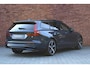 Volvo V60 T8 Plug-in hybrid AWD Ultra Perf. Ed. Dark |DEMO DEAL| Geventileerde voorstoelen met massagefunctie | Panoramisch schuif-/ kanteldak | Head up display | Polestar Motortuning | Bowers & Wilkins High End Audio | 360 graden camera | Geventileerde voorstoelen met massagefunctie | Elektrisch bedienbare voorstoelen met geheugenfunctie | Extra getint glas | Stoel-/ stuurwielverwarming | Verwarmde achterbank | 19'' lichtmetalen velgen | Adaptieve cruise control | BLIS