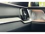 Volvo V60 T8 Plug-in hybrid AWD Ultra Perf. Ed. Dark |DEMO DEAL| Geventileerde voorstoelen met massagefunctie | Panoramisch schuif-/ kanteldak | Head up display | Polestar Motortuning | Bowers & Wilkins High End Audio | 360 graden camera | Geventileerde voorstoelen met massagefunctie | Elektrisch bedienbare voorstoelen met geheugenfunctie | Extra getint glas | Stoel-/ stuurwielverwarming | Verwarmde achterbank | 19'' lichtmetalen velgen | Adaptieve cruise control | BLIS