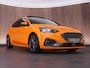 Ford Focus 2.3 280pk ST-3 |panoramadak|head-up|adaptive LED|Apple Carplay|winterpack|cruise control|parkeercamera|19" lichtmetalen velgen|cruise control|