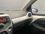 Peugeot 108 1.0 e-VTi Blue Lion Airco | 5-Deurs | Centrale Vergrendeling | Bluetooth | Elek. Ramen | LED Dagrij | Airco | Audio installatie | Bluetooth