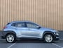 Hyundai Kona 1.0T Comfort | Cruise Control | Achteruitrijcamera | Apple Carplay | Android Auto | Parkeersensoren Achter | Trekhaak |