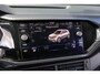 Volkswagen T-Cross 1.5 TSI Style Business R | Camera | BLIS | Beats audio | Dodehoek Detectie | Trekhaak | Keylles | Apple Carplay | 4-season banden | Stoelverwarming | Digidash | 100% Netjes Onderhouden |