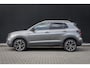 Volkswagen T-Cross 1.5 TSI Style Business R | Camera | BLIS | Beats audio | Dodehoek Detectie | Trekhaak | Keylles | Apple Carplay | 4-season banden | Stoelverwarming | Digidash | 100% Netjes Onderhouden |