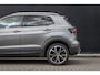 Volkswagen T-Cross 1.5 TSI Style Business R | Camera | BLIS | Beats audio | Dodehoek Detectie | Trekhaak | Keylles | Apple Carplay | 4-season banden | Stoelverwarming | Digidash | 100% Netjes Onderhouden |