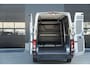 Volkswagen Crafter 35 2.0 TDI L4H3 140pk Automaat - ACC - LED - Geveerde Stoel - Carplay - Camera - Betimmering - Rijklaar