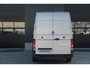 Volkswagen Crafter 35 2.0 TDI L4H3 140pk Automaat - ACC - LED - Geveerde Stoel - Carplay - Camera - Betimmering - Rijklaar