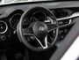 Alfa Romeo Stelvio 2.2d Super | Pano-dak | Lederen bekleding | Schakelflippers | NL auto |