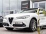 Alfa Romeo Stelvio 2.2d Super | Pano-dak | Lederen bekleding | Schakelflippers | NL auto |