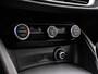 Alfa Romeo Stelvio 2.2d Super | Pano-dak | Lederen bekleding | Schakelflippers | NL auto |