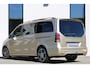 Mercedes-Benz V-klasse 300d / DC / AMG / 4-Matic / Panorama / 360 Cam / 2x Elec Schuifd / Burmester / Vol Opties / NIEUW!!