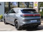 Volkswagen T-Roc 1.5 eTsi R-Line Black Style Pano/IQ.Light/Keyless/Camera/ACC/Elek. klep/20"/Trekhaak wegkl.