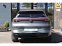 Volkswagen T-Roc 1.5 eTsi R-Line Black Style Pano/IQ.Light/Keyless/Camera/ACC/Elek. klep/20"/Trekhaak wegkl.