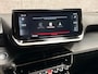 Peugeot 2008 1.2 PureTech Allure Sport (VIRTUAL COCKPIT, APPLE CARPLAY, GROOT NAVI, KEYLESS, 360 CAMERA, STOELVERWARMING, LEDER, SPORTSTOELEN, GETINT GLAS, LM VELGEN, NIEUWSTAAT)
