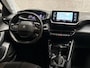 Peugeot 2008 1.2 PureTech Allure Sport (VIRTUAL COCKPIT, APPLE CARPLAY, GROOT NAVI, KEYLESS, 360 CAMERA, STOELVERWARMING, LEDER, SPORTSTOELEN, GETINT GLAS, LM VELGEN, NIEUWSTAAT)