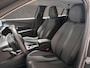Peugeot 2008 1.2 PureTech Allure Sport (VIRTUAL COCKPIT, APPLE CARPLAY, GROOT NAVI, KEYLESS, 360 CAMERA, STOELVERWARMING, LEDER, SPORTSTOELEN, GETINT GLAS, LM VELGEN, NIEUWSTAAT)