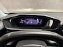 Peugeot 2008 1.2 PureTech Allure Sport (VIRTUAL COCKPIT, APPLE CARPLAY, GROOT NAVI, KEYLESS, 360 CAMERA, STOELVERWARMING, LEDER, SPORTSTOELEN, GETINT GLAS, LM VELGEN, NIEUWSTAAT)